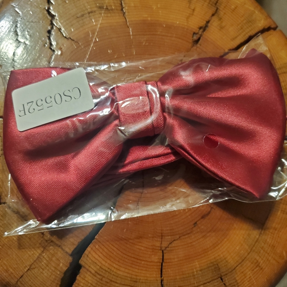 Hot pink bowtie